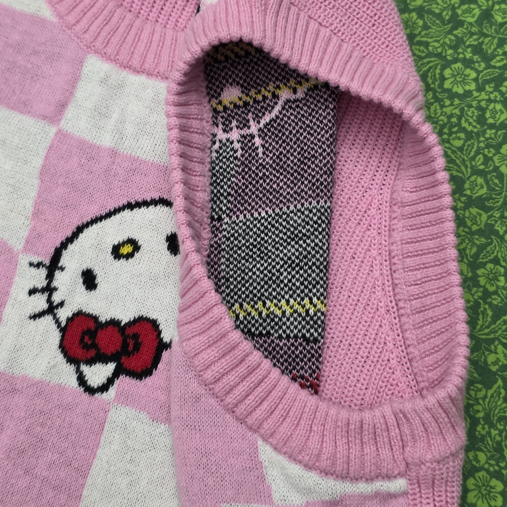 Hello Kitty Pink and White Checkered Vest - Picture 5 of 8